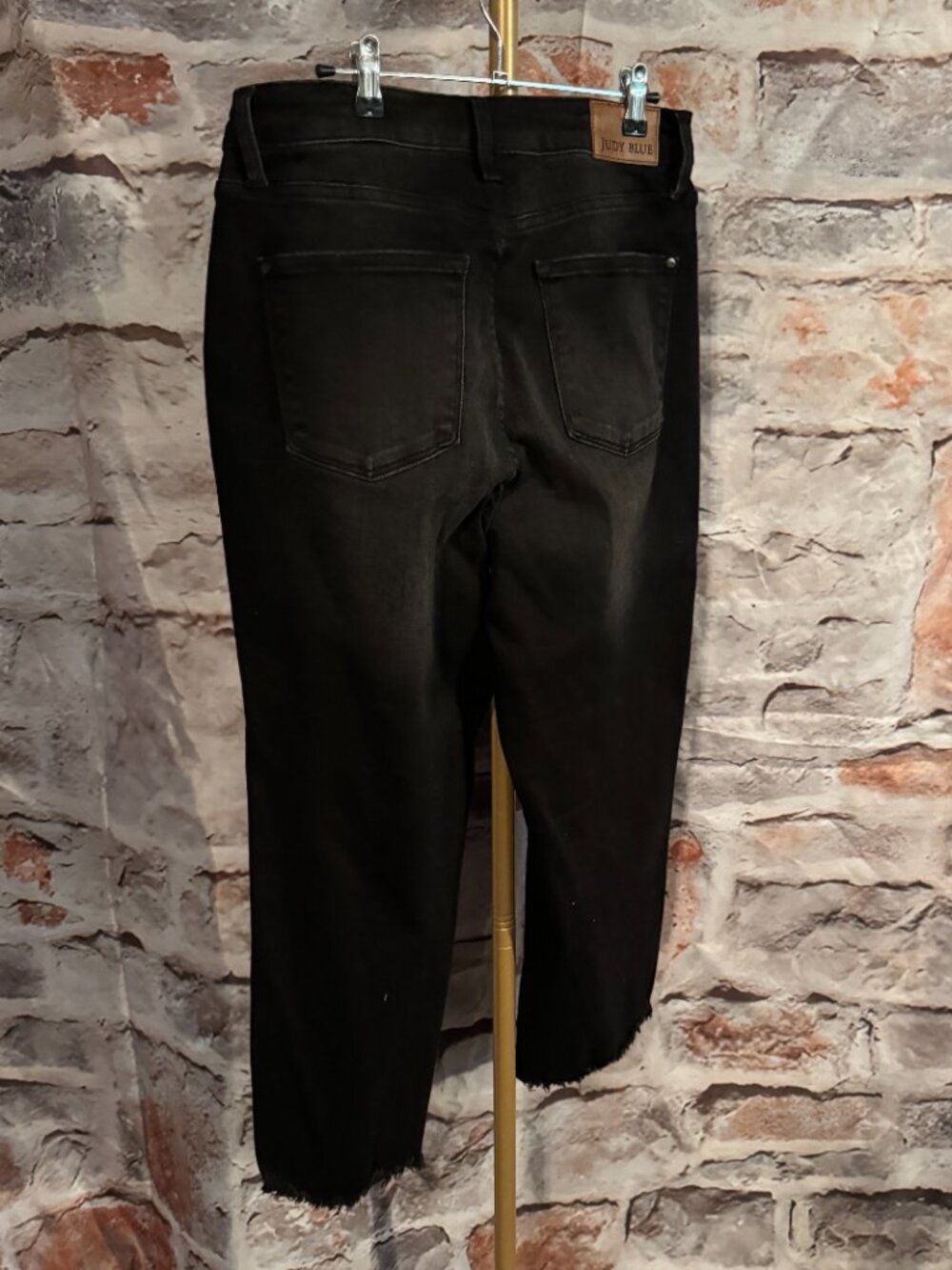 Judy Blue - Distrressed Raw Hem Cropped Wide Leg Jeans - Black - 14w - Picture 2 of 10